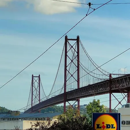 Lx Factory Apartment-Lisbon Style Spacious & Bright-Congress Centre *