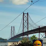 Lx Factory Apartment-lisbon Style-spacious & Bright-congress Centre *